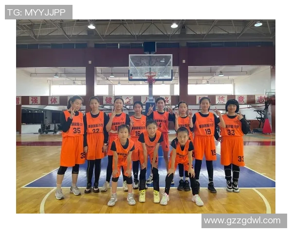 赛后分析：杭州篮球队与重庆篮球队实力对比及比赛亮点解析