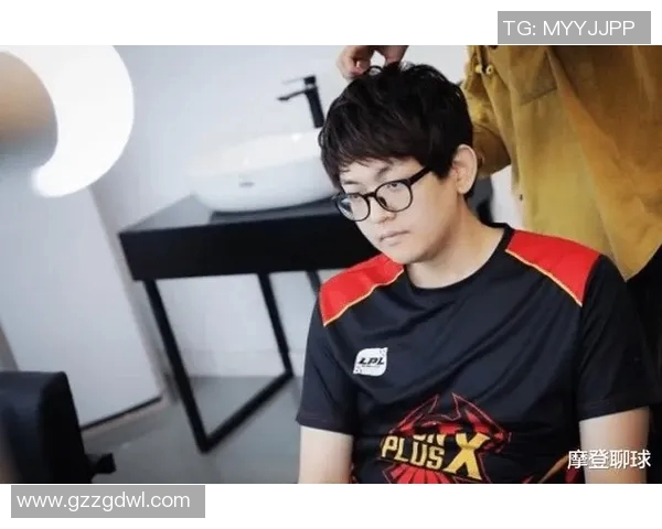 FPX中路表现分析：突破与失误的深度探讨与反思