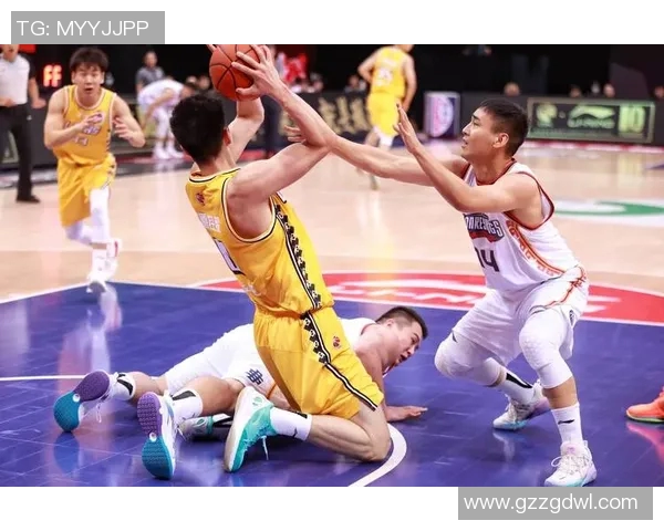 南京篮球队盯防策略分析及其对比赛结果的影响探讨