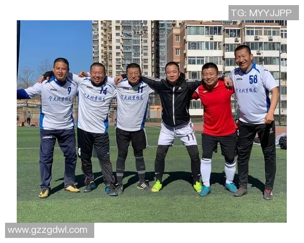 深入探讨北京足球队在不同比赛中的经验积累与表现对比分析