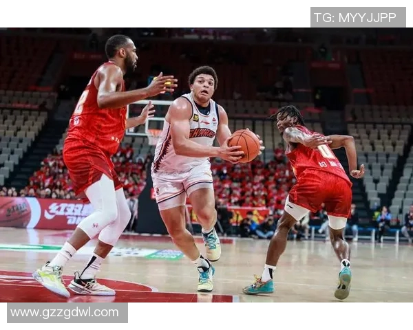 广东与辽宁的45轮对决揭示了CBA季后赛的激烈竞争与球队实力的较量