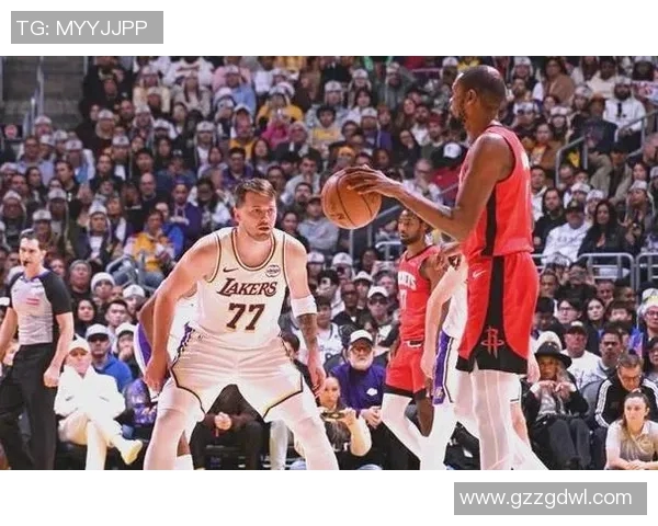 2016年湖人对战火箭的经典对决回顾与精彩瞬间分析