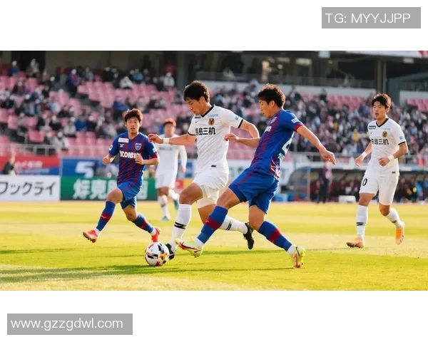 广岛三箭与鹿岛鹿角的激烈对决揭示日本足球的魅力与竞争力