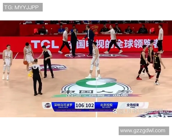 CBA广东队与深圳队激战正酣谁能在这场对决中笑到最后