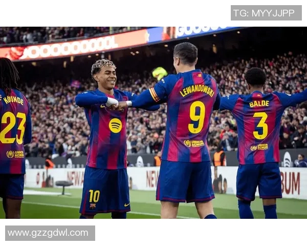 巴萨梦三与勇士的巅峰对决谁能称霸体育史的传奇之战 巴萨梦三与勇士的巅峰对决谁能称霸体育史的传奇之战