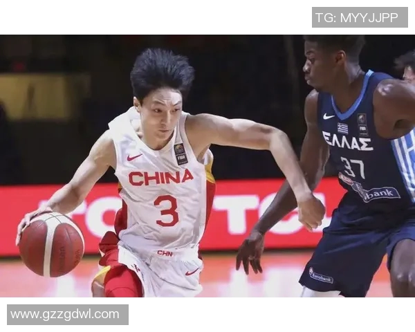 胡明轩的篮球之路：从少年梦想到职业生涯的辉煌历程