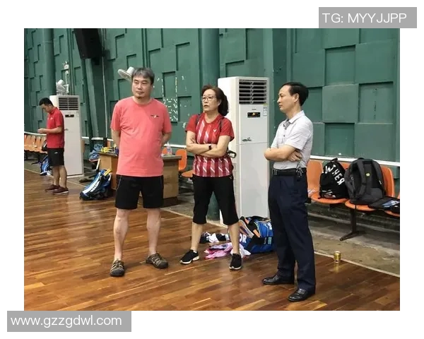 重庆羽毛球队与西安羽毛球队赛后状态分析与复盘总结